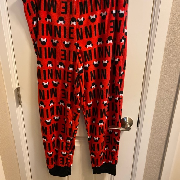 MINNIE MOUSE XL pajamas set fluffy Disney gray black red XL juniors NWOT pjs - Picture 7 of 10